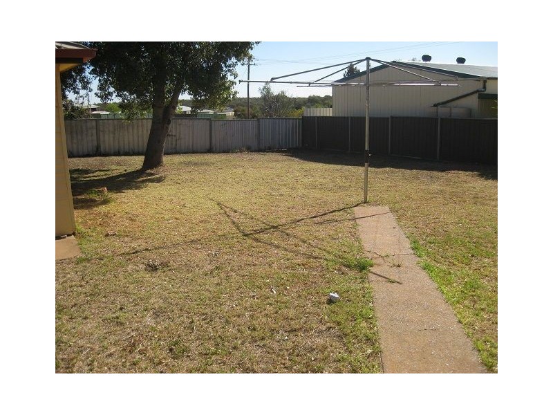 23 Elizabeth Crescent, Cobar NSW 2835
