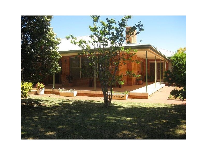 51 Linsley Street, Cobar NSW 2835