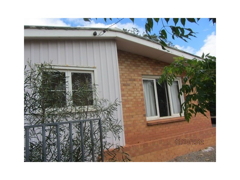 5 Yarran Circle, Cobar NSW 2835