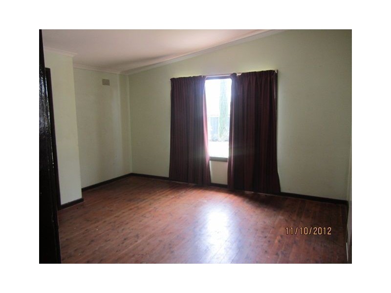 5 Yarran Circle, Cobar NSW 2835