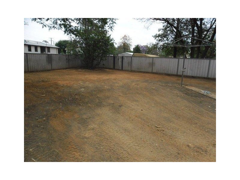 5 Yarran Circle, Cobar NSW 2835
