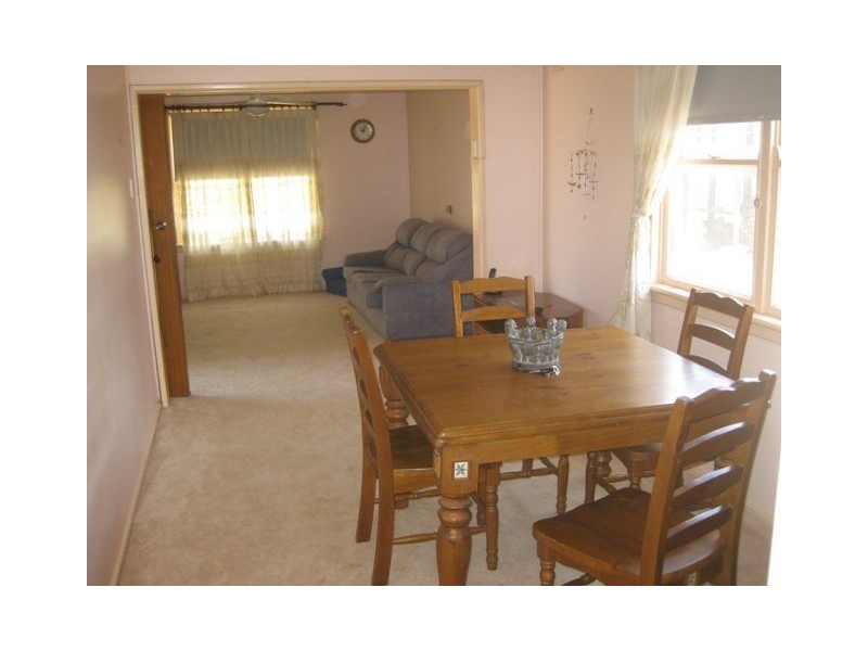 4 Elizabeth Crescent, Cobar NSW 2835