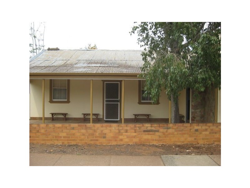 28 Barton Street, Cobar NSW 2835