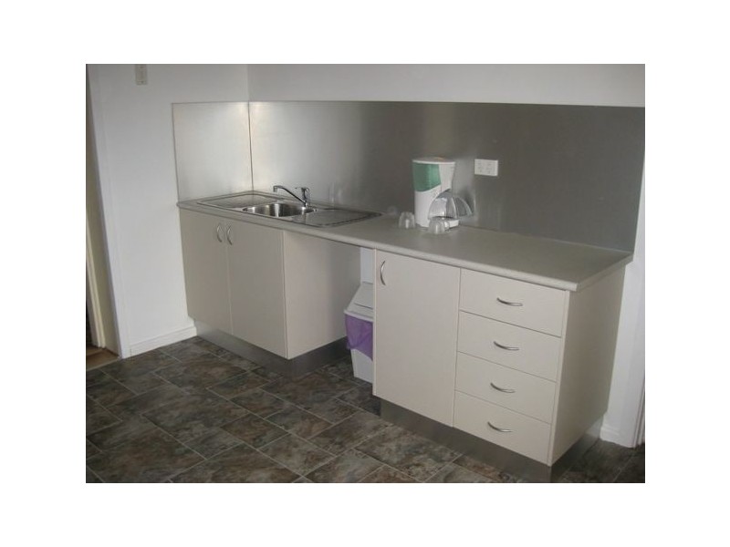 28 Barton Street, Cobar NSW 2835