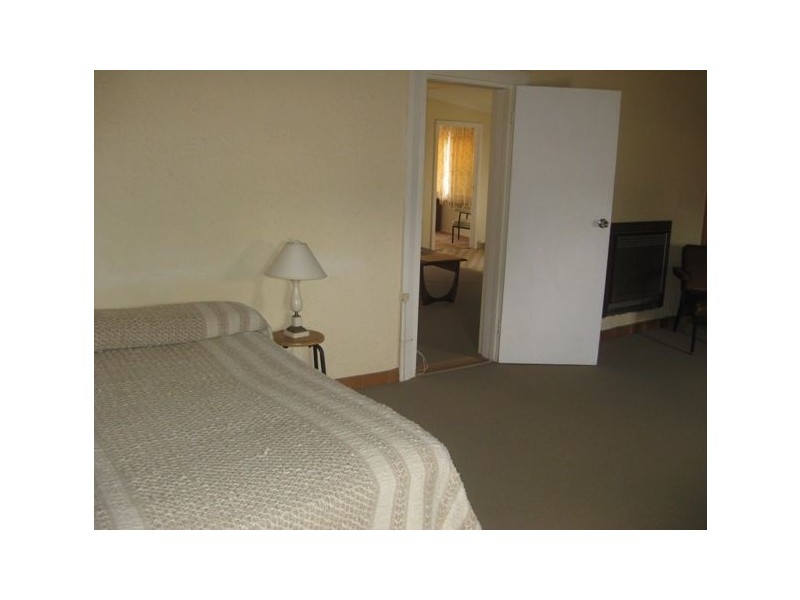 28 Barton Street, Cobar NSW 2835