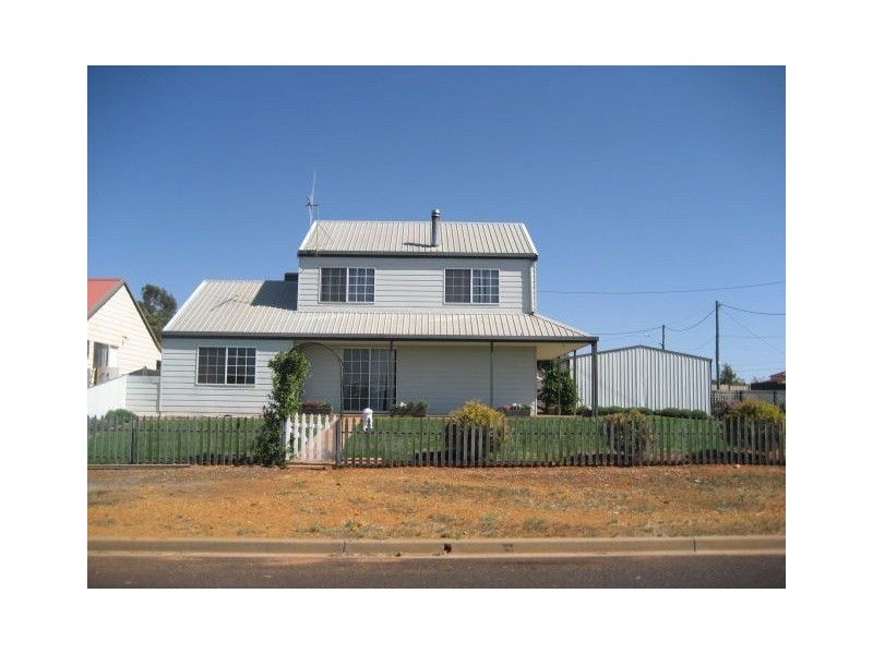 18 Wattle Drive, Cobar NSW 2835