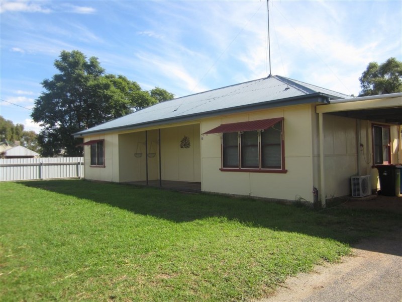 38 Merilba Street, Nyngan NSW 2825