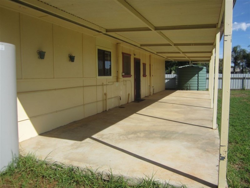 38 Merilba Street, Nyngan NSW 2825