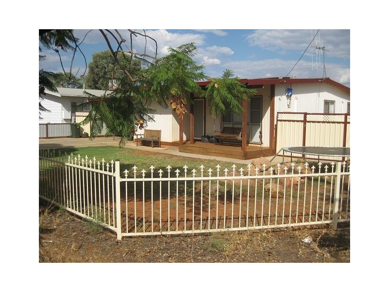 18 Longworth Street, Cobar NSW 2835