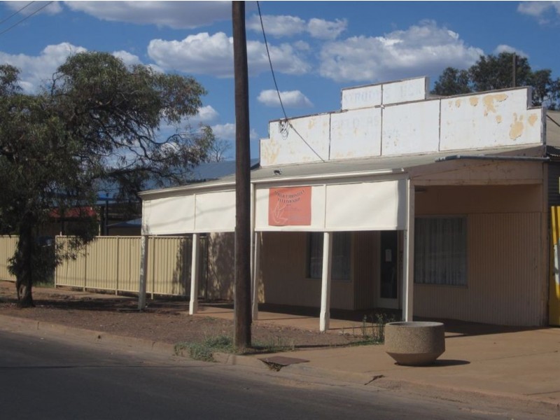 4 Barton Street, Cobar NSW 2835