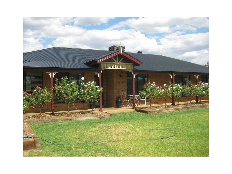 18 Lerida Road, Cobar NSW 2835