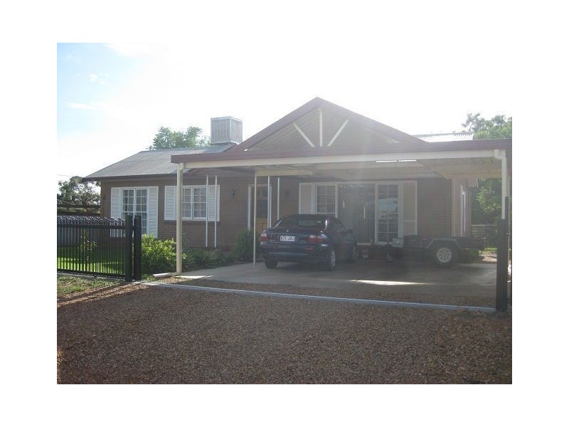 6 Bourke Street, Cobar NSW 2835