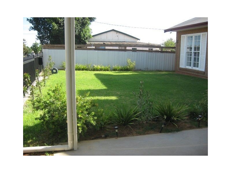 6 Bourke Street, Cobar NSW 2835