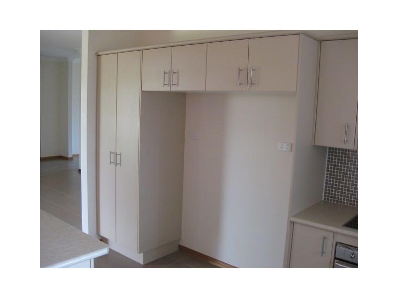 9 Belah Crescent, Cobar NSW 2835