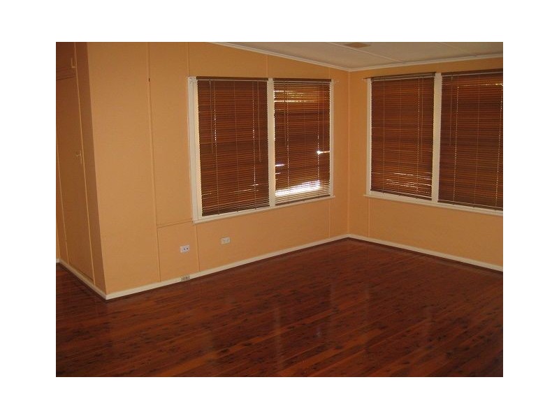 21 Leah Street, Cobar NSW 2835