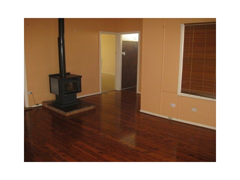 21 Leah Street, Cobar NSW 2835