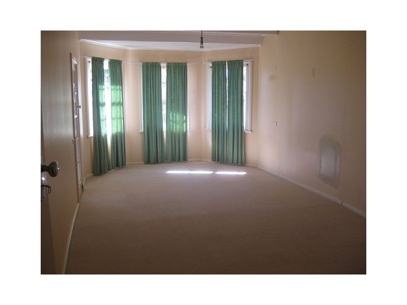 21 Leah Street, Cobar NSW 2835