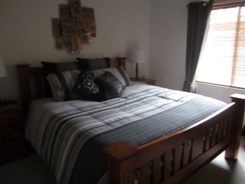 7 Matthews Street, Cobar NSW 2835