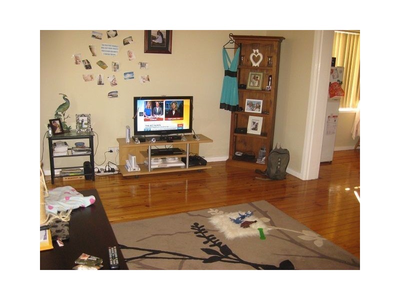 24 Woodiwiss Avenue, Cobar NSW 2835