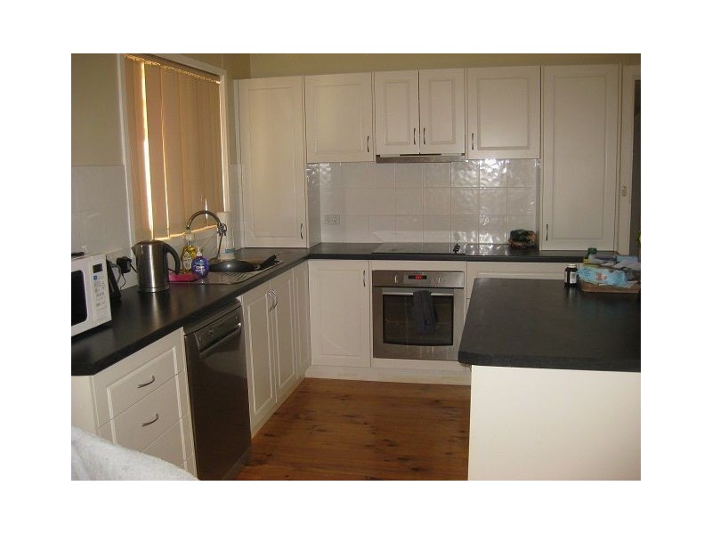 24 Woodiwiss Avenue, Cobar NSW 2835