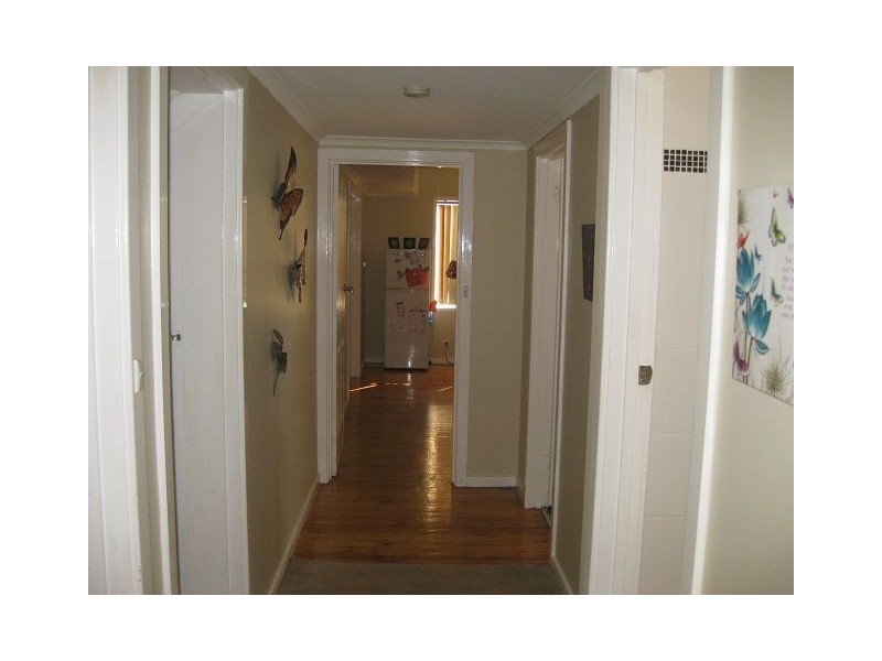 24 Woodiwiss Avenue, Cobar NSW 2835