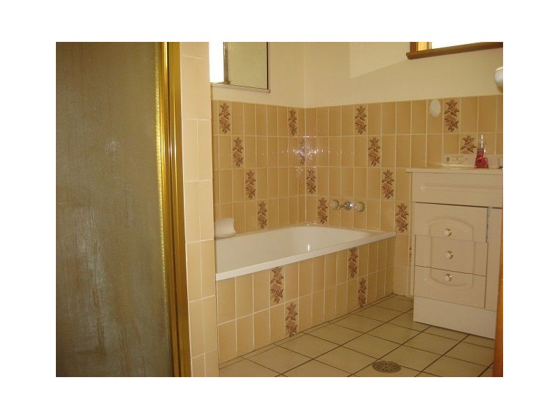 27 Bradley Street, Cobar NSW 2835