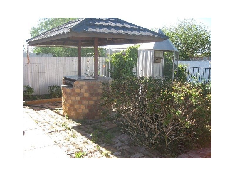 27 Bradley Street, Cobar NSW 2835