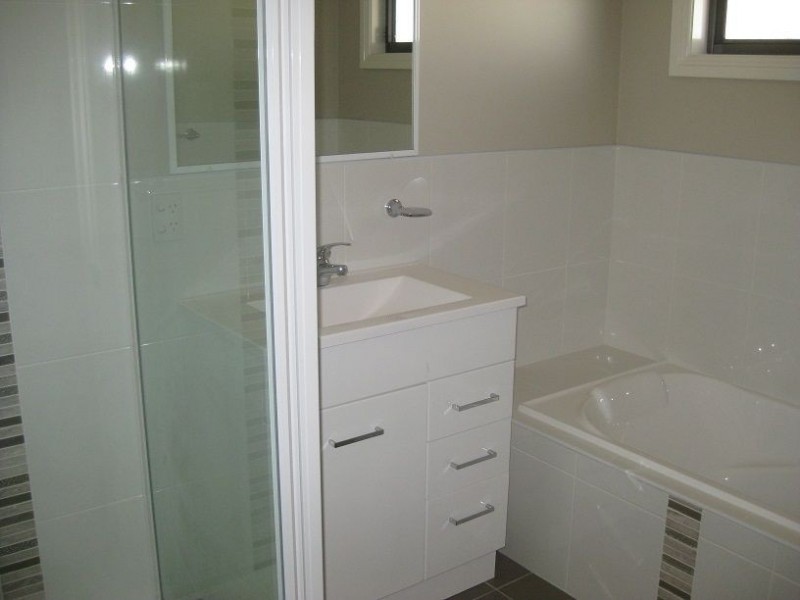 16B Duffy Drive, Cobar NSW 2835