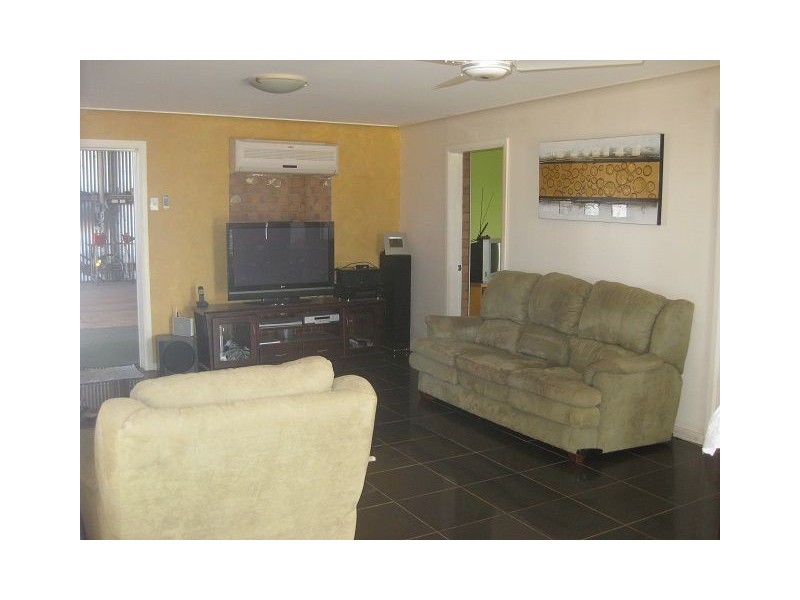 25 Cornish Street, Cobar NSW 2835