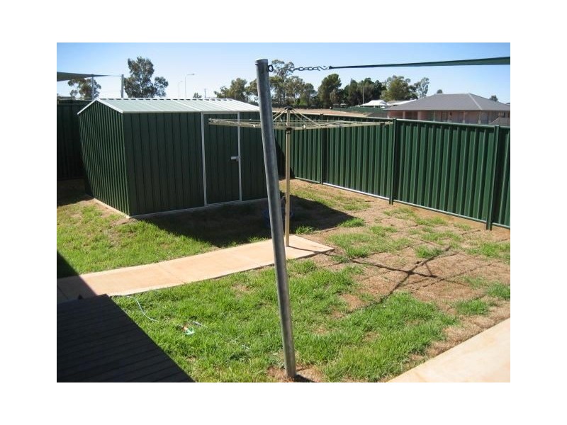 24 Duffy Drive, Cobar NSW 2835