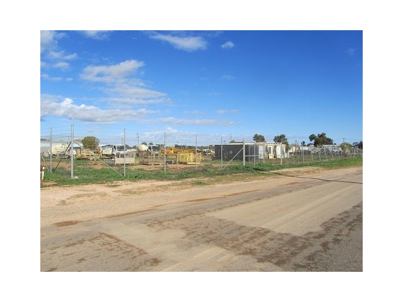 3-5 Cornish Street, Cobar NSW 2835