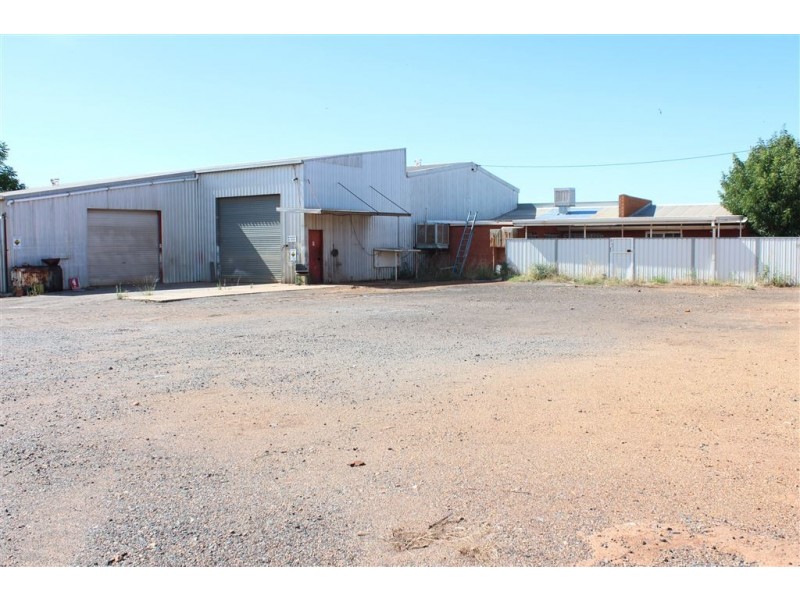 3-5 Cornish Street, Cobar NSW 2835
