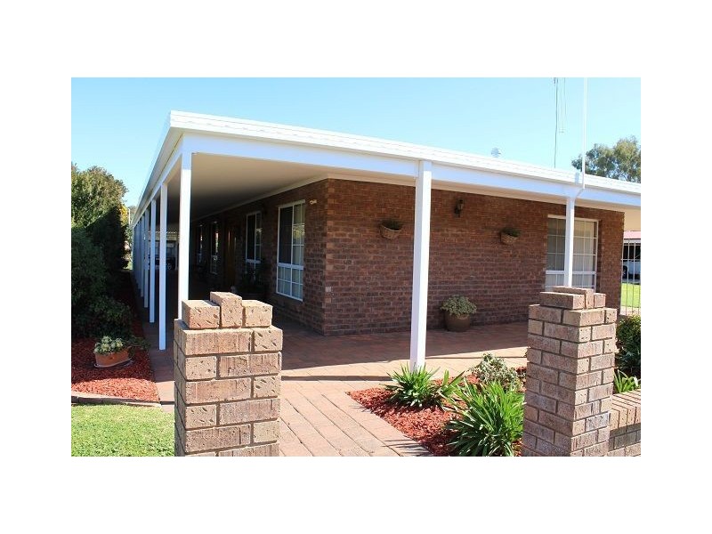 2 Cypress Place, Cobar NSW 2835