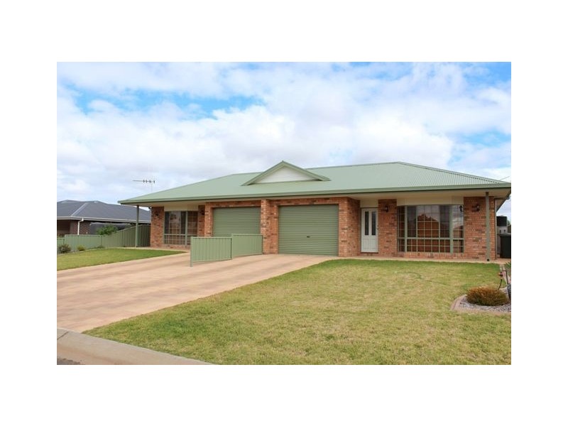 13 Belah Crescent, Cobar NSW 2835