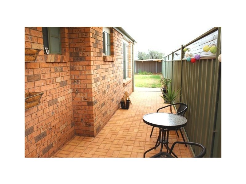 13 Belah Crescent, Cobar NSW 2835