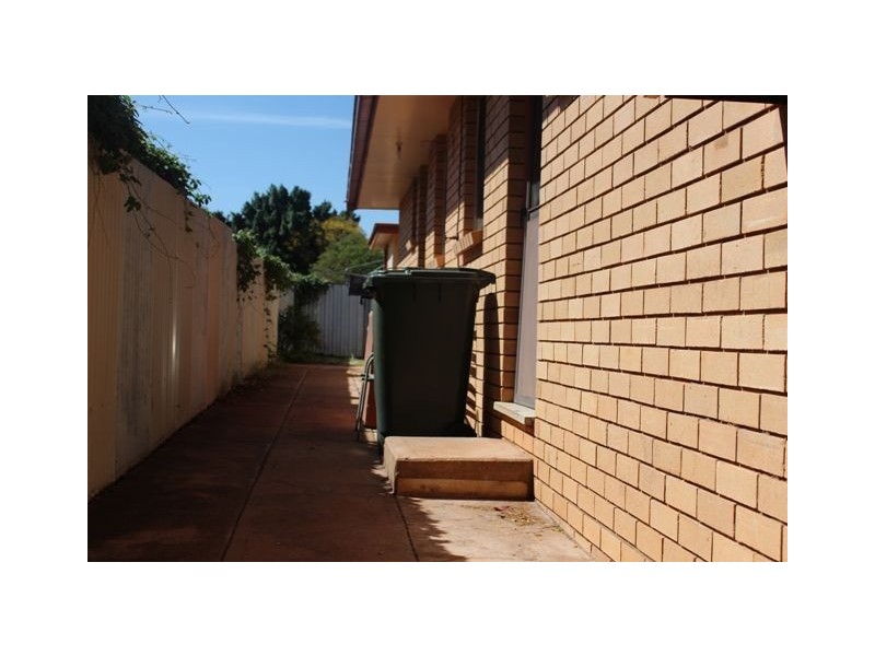 37 Becker Street, Cobar NSW 2835