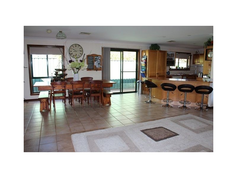 2 Louth Road, Cobar NSW 2835