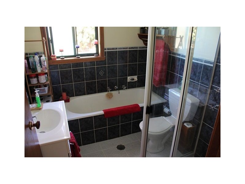 2 Louth Road, Cobar NSW 2835