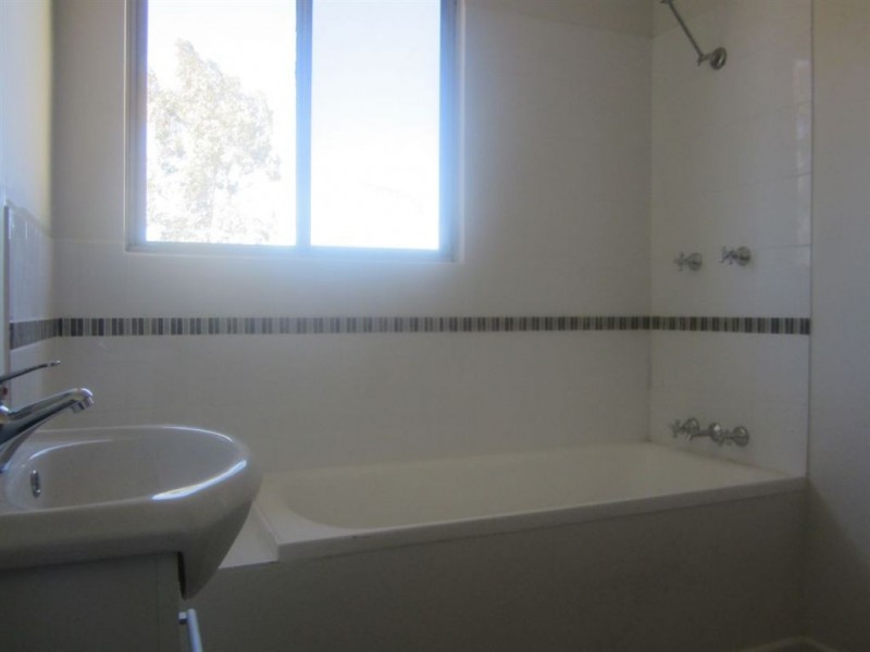 B/26 Mathew Street, Cobar NSW 2835