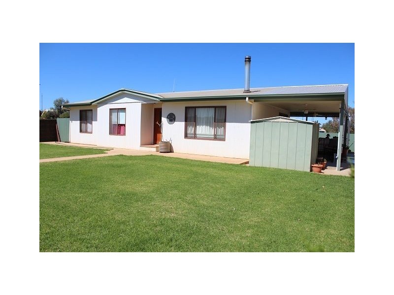 6 Railway Parade North, Cobar NSW 2835