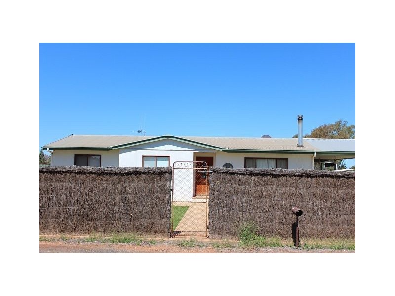 6 Railway Parade North, Cobar NSW 2835