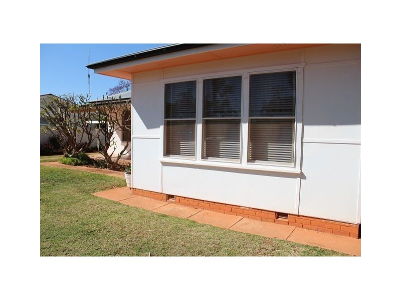 52 Bradley Street, Cobar NSW 2835