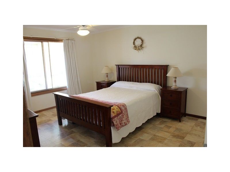 16 Linsley Street, Cobar NSW 2835