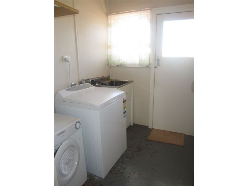 2/9 Kelly Street, Cobar NSW 2835