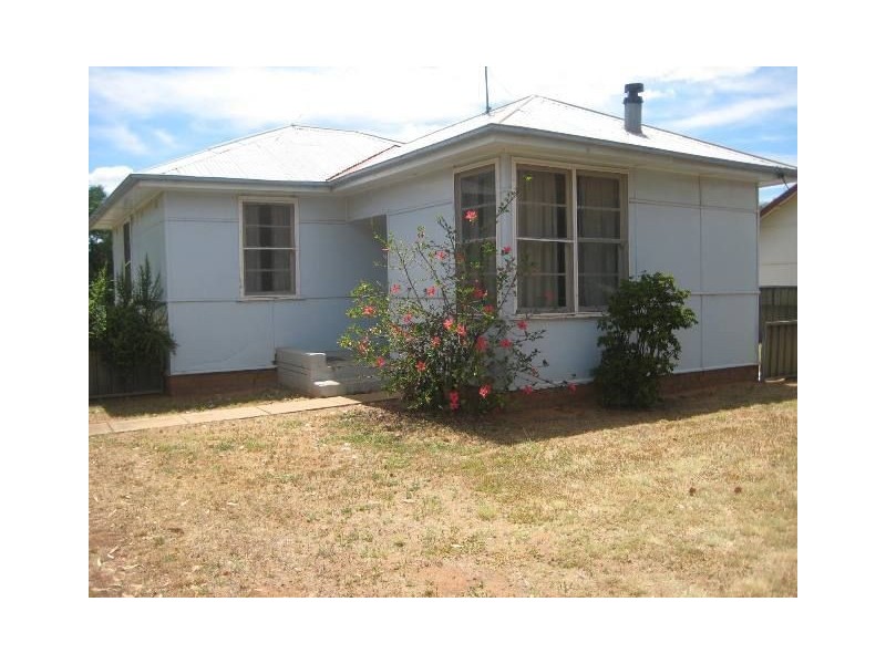 98 Bogan Street, Nyngan NSW 2825