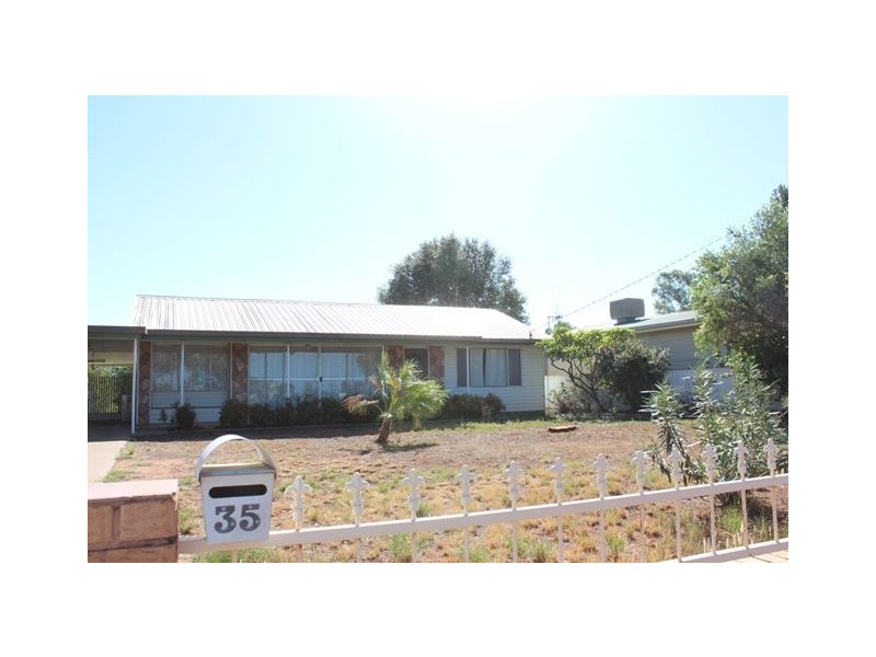 35 Elizabeth Crescent, Cobar NSW 2835