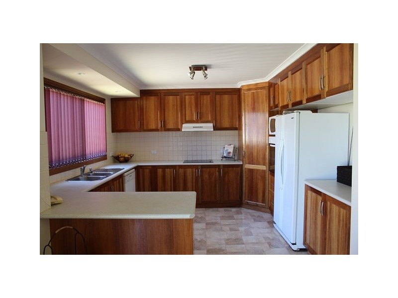 16 Linsley Street, Cobar NSW 2835