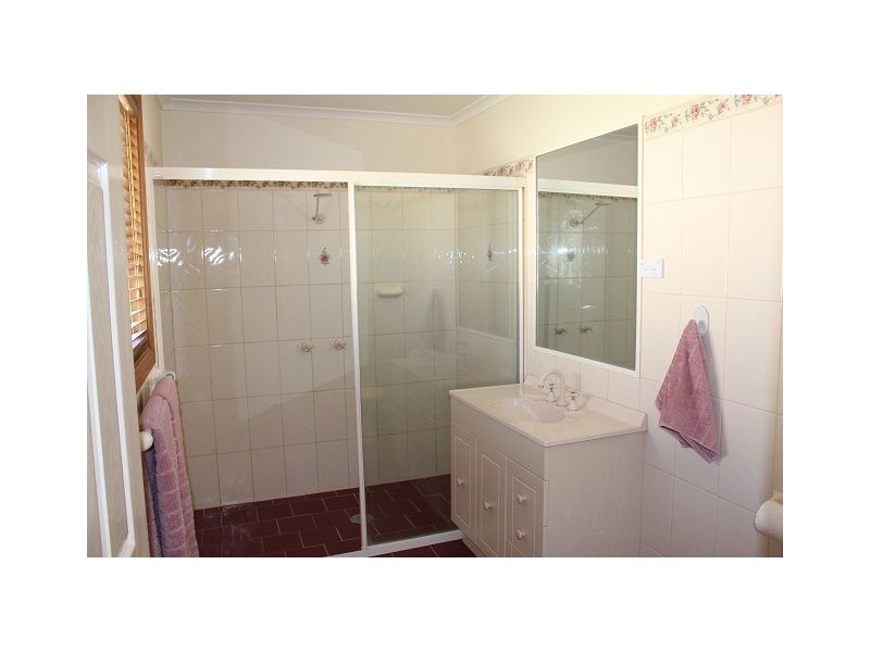 16 Linsley Street, Cobar NSW 2835