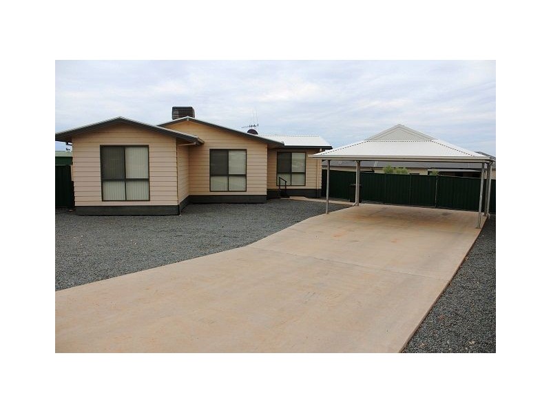 8 Duffy Drive, Cobar NSW 2835
