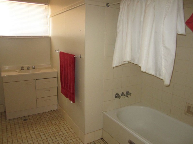 2 Fletcher Street, Cobar NSW 2835